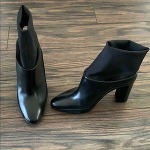 Brand new Via Spiga brand black booties